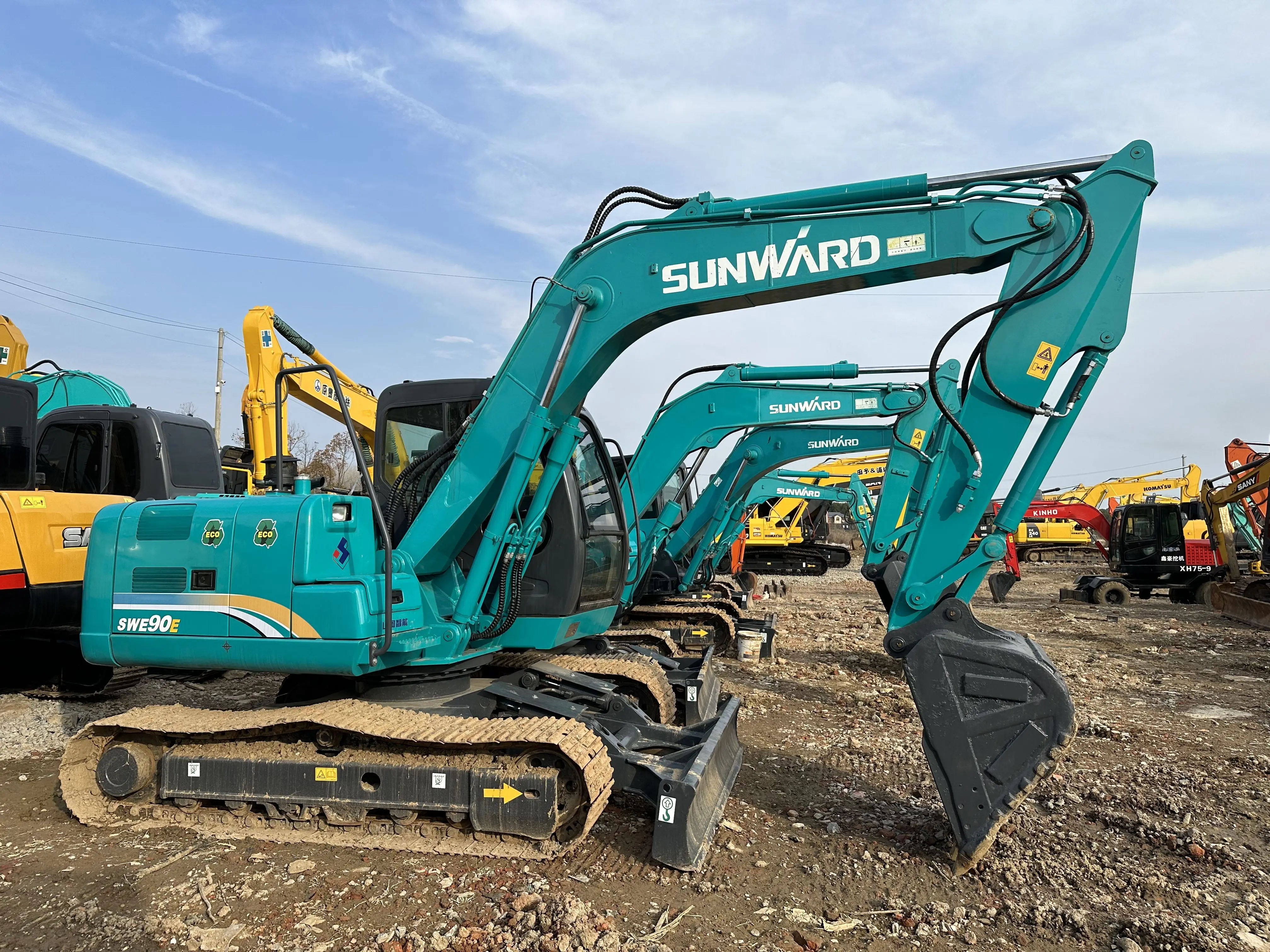 Enjoy fast turnarounds with our quick-service used excavators. Minimal downtime, maximum productivity.SUNWARD 90E