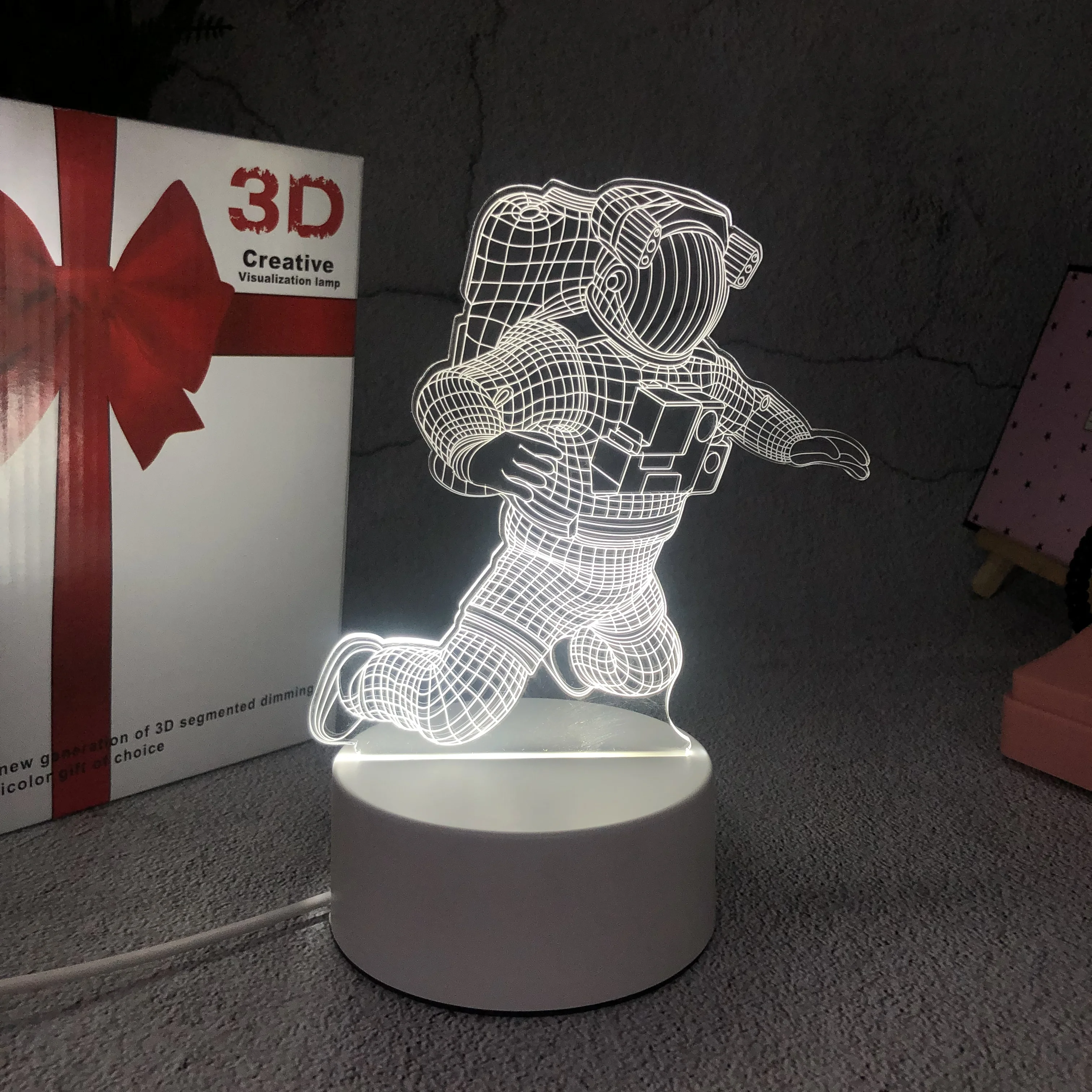 Cartoon spaceman astronaut night light creative birthday gift for children LED small table lamp