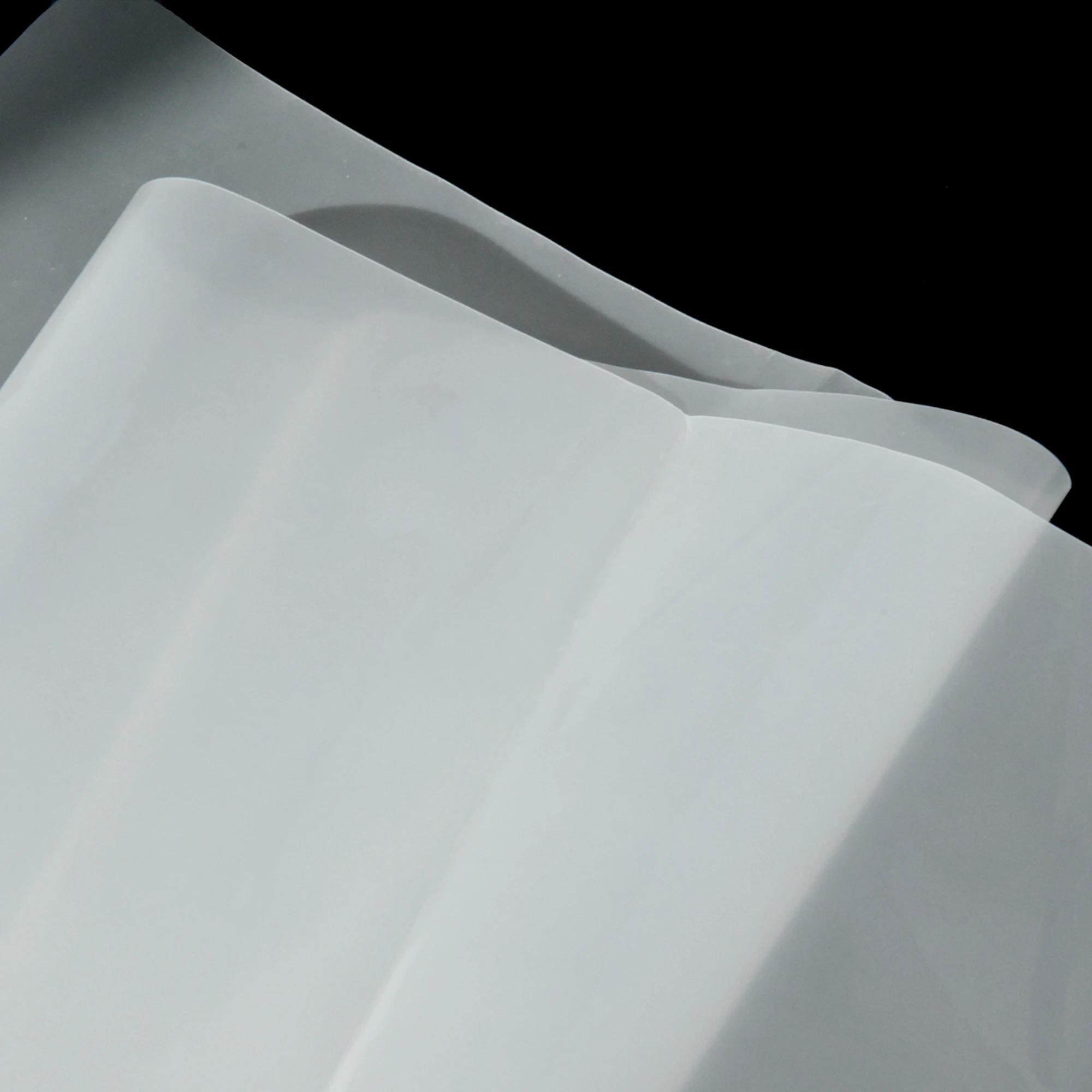 Двухслойная полиэтиленовая пленка для теплиц белый обруч 200 микрон