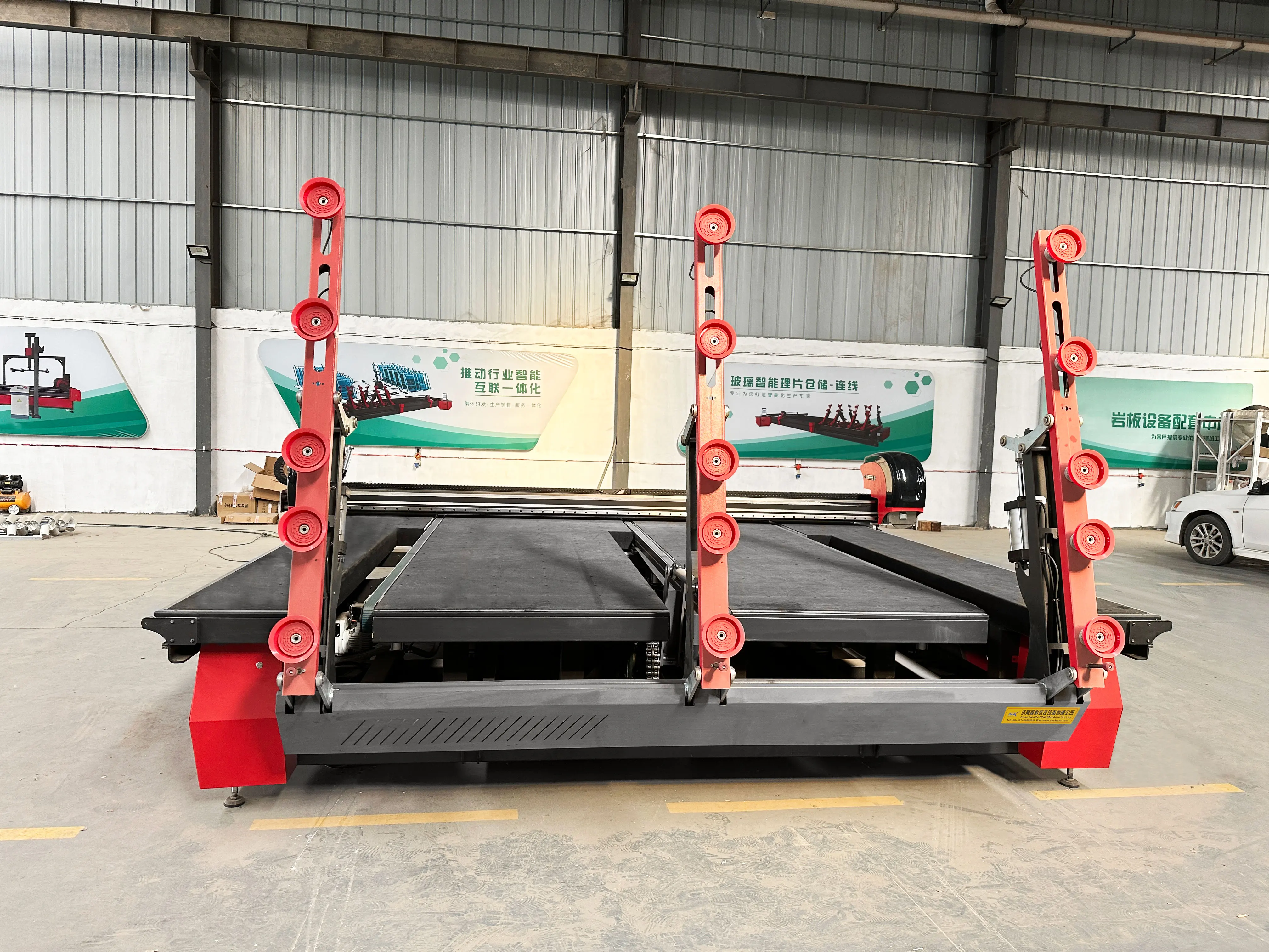 Big size glass cutting machine with automatic loading system
