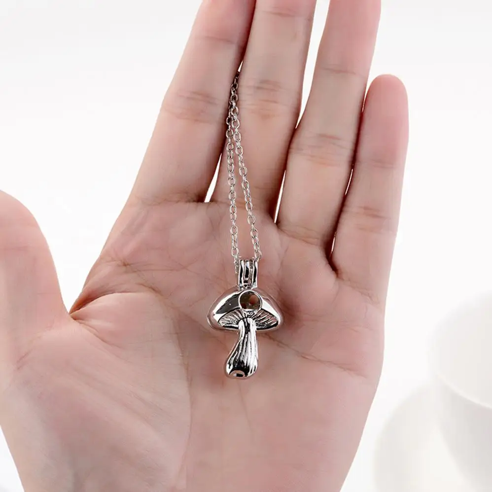 MIYOUKE Big Zodiac Snake Chain 18K Gold Couple Latest Charm Ladies Good Quality Girls Double Chain Cuban Luminous Chain Necklace