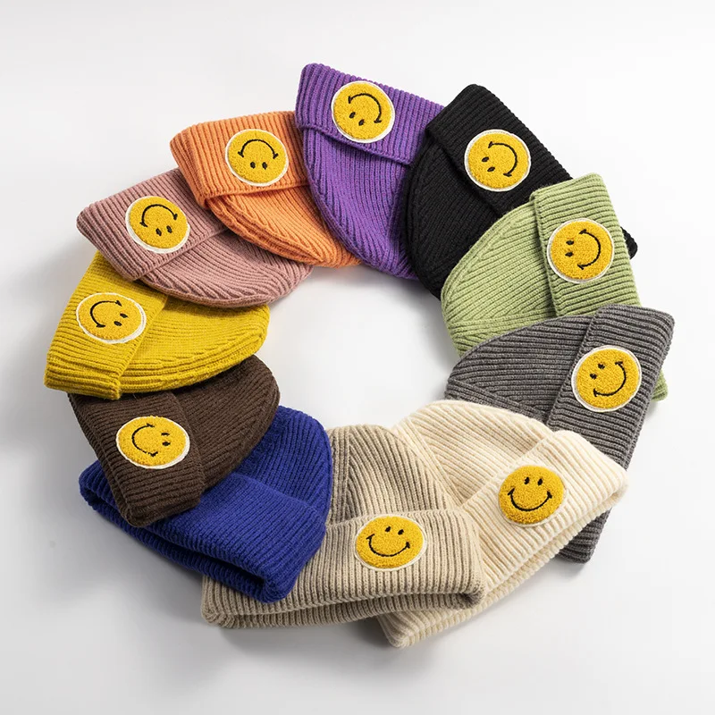 In stock Unisex Smiley Beanie Warm Ribbed Winter Fisherman Docker Hat Retro Brimless Fisherman Beanie Winter Hats