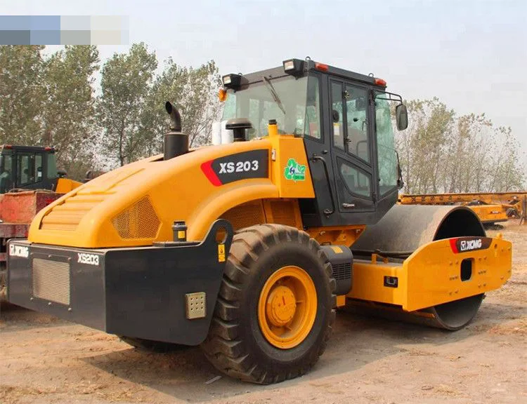Vibratory Compactor XS203S 20Ton Single Drum Roller Operating Weight for Sale