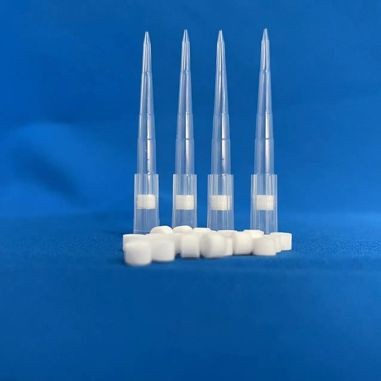 Заводская цена, лабораторные одноразовые стерильные универсальные чистые всасывающие 10ul микропипетки, наконечники фильтра