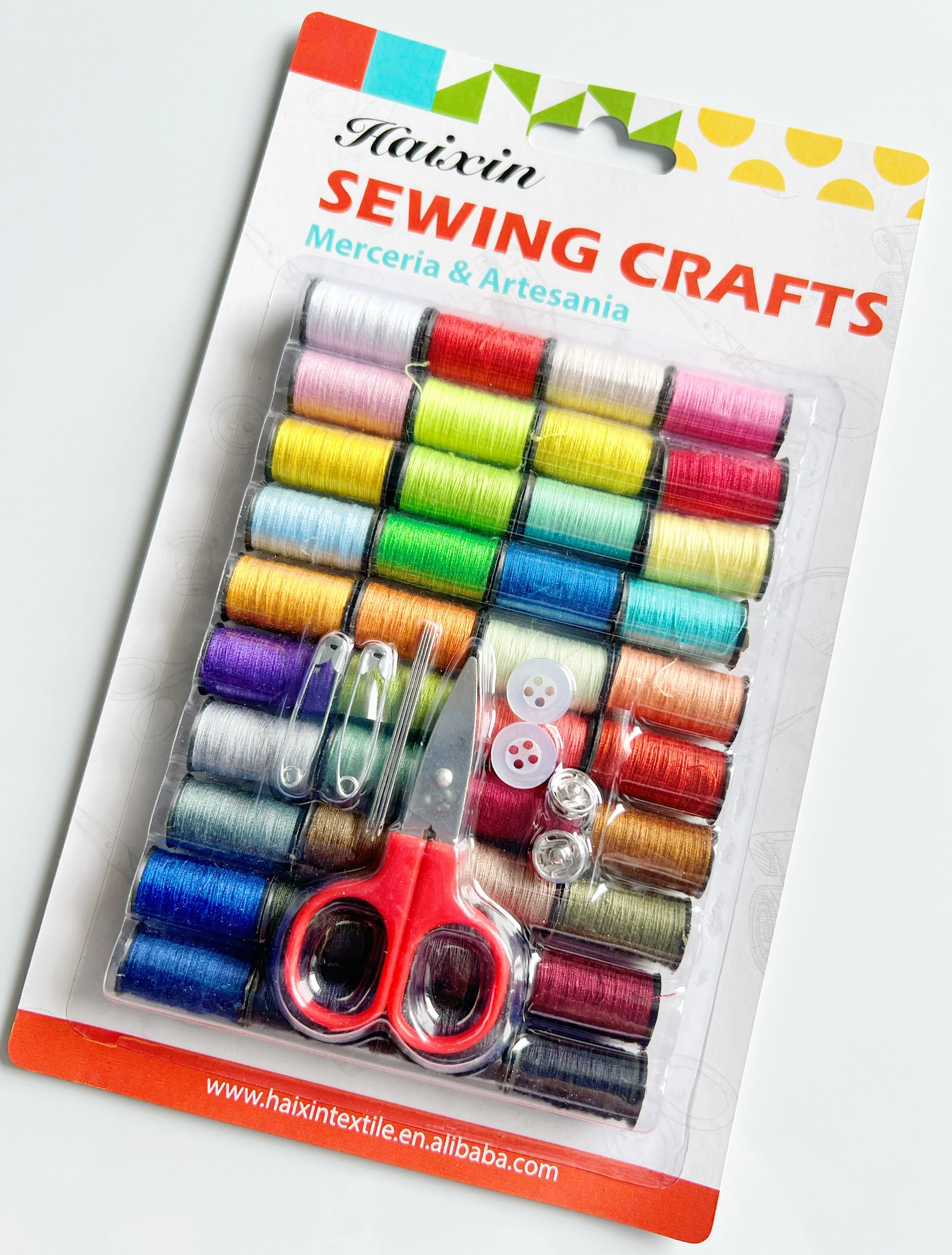 Household Sewing Kit Set With 40 colors Threads Needles button and scissor in Blister Card