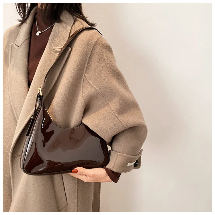 
Vintage Patent Leather Underarm Saddle Bags Women Solid Color Armpit Bag Summer Female Texture Shoulder Handbags Purses 