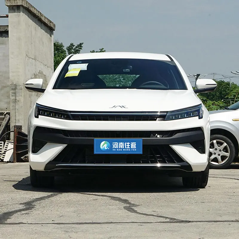 Jac A5 Plus автомобильный китайский компактный автомобиль Jianghuai 2023 5-дверный 5-местный хэтчбек спортивный