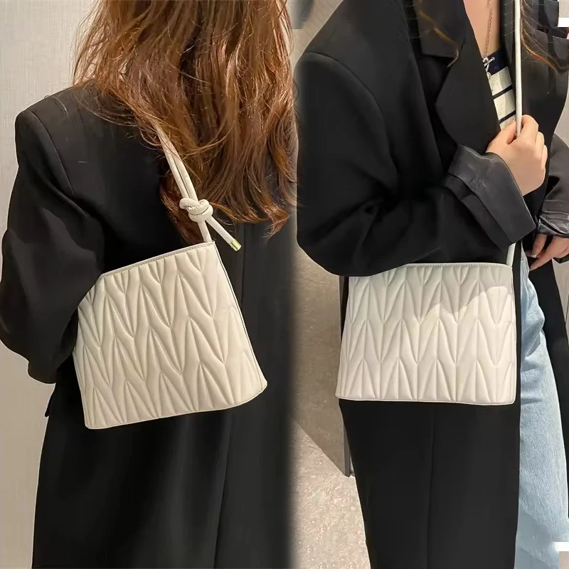 Messenger Bag Embroidery Fashionable Women's Casual Niche Design Single Shoulder Underarm Bucket Zipper Closure PU Portable