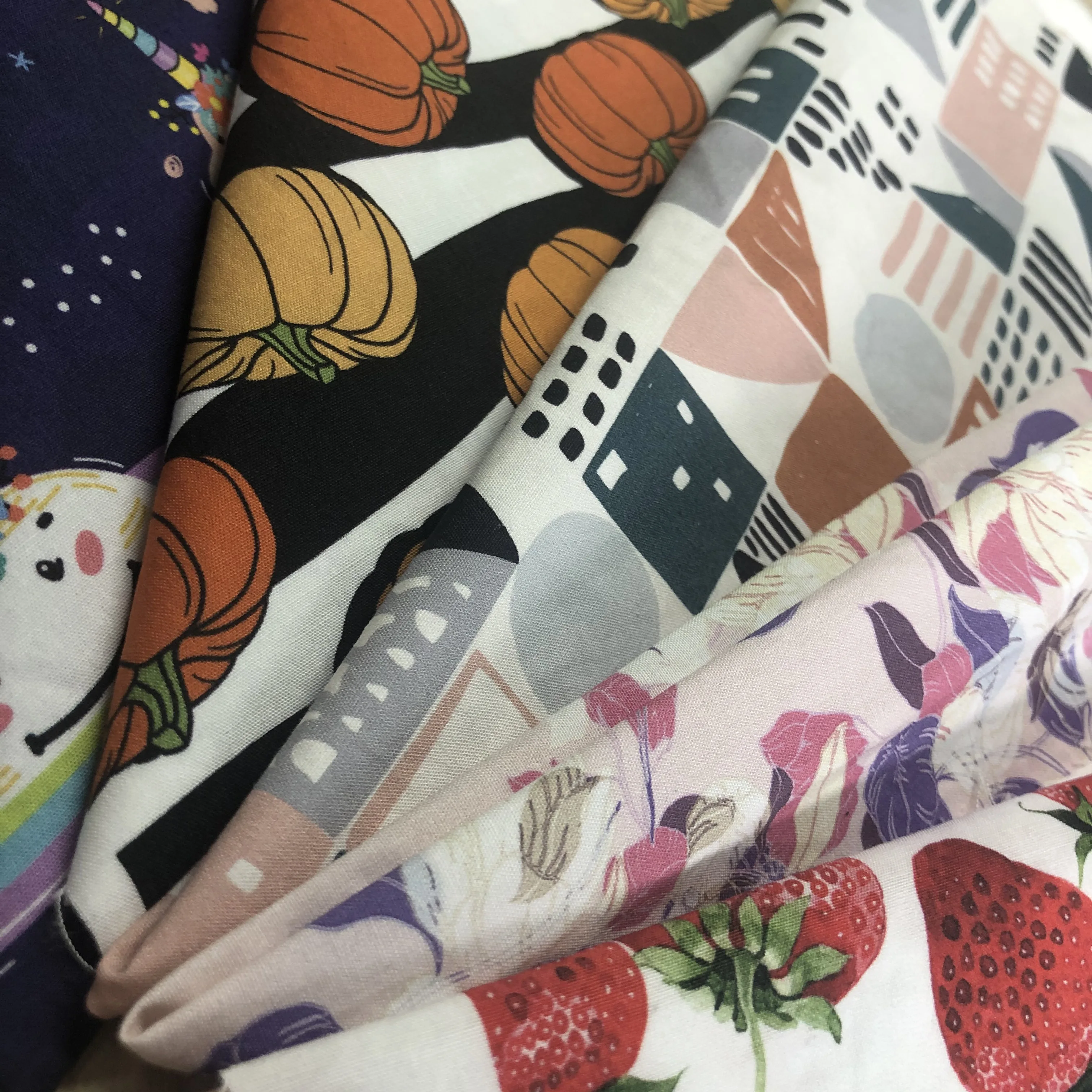 OEM hot sale no moq printed cotton poplin fabric for garment
