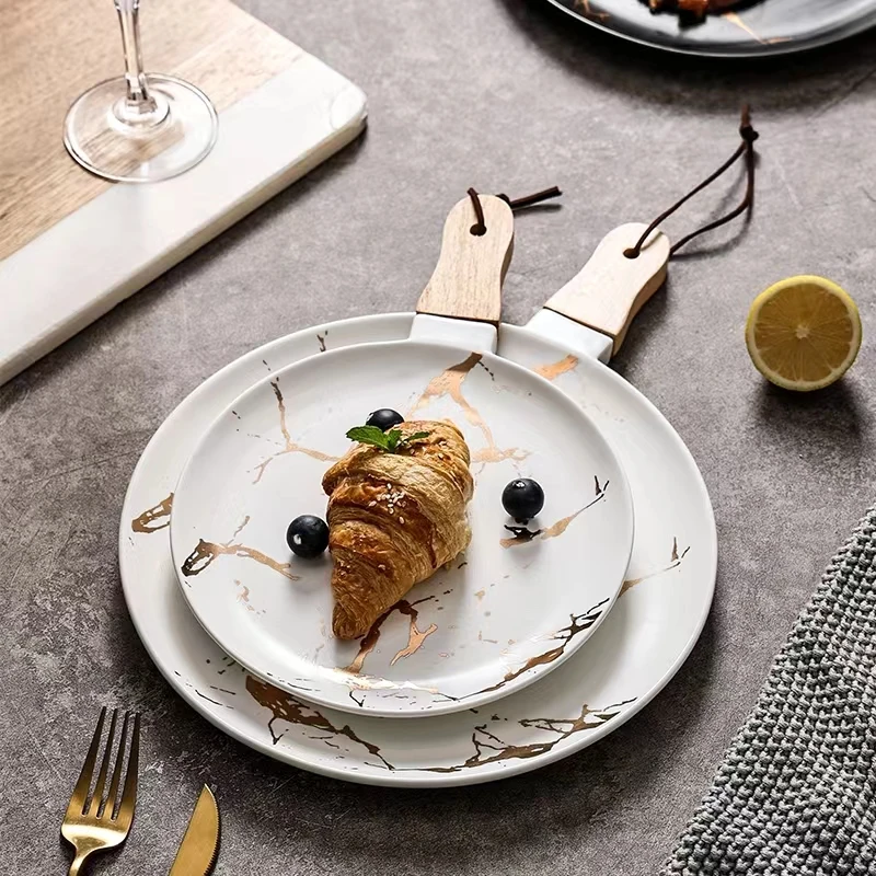 Wholesale 11 Inch Luxury Marble Porcelain Plate With Wooden Handle For Restaurant