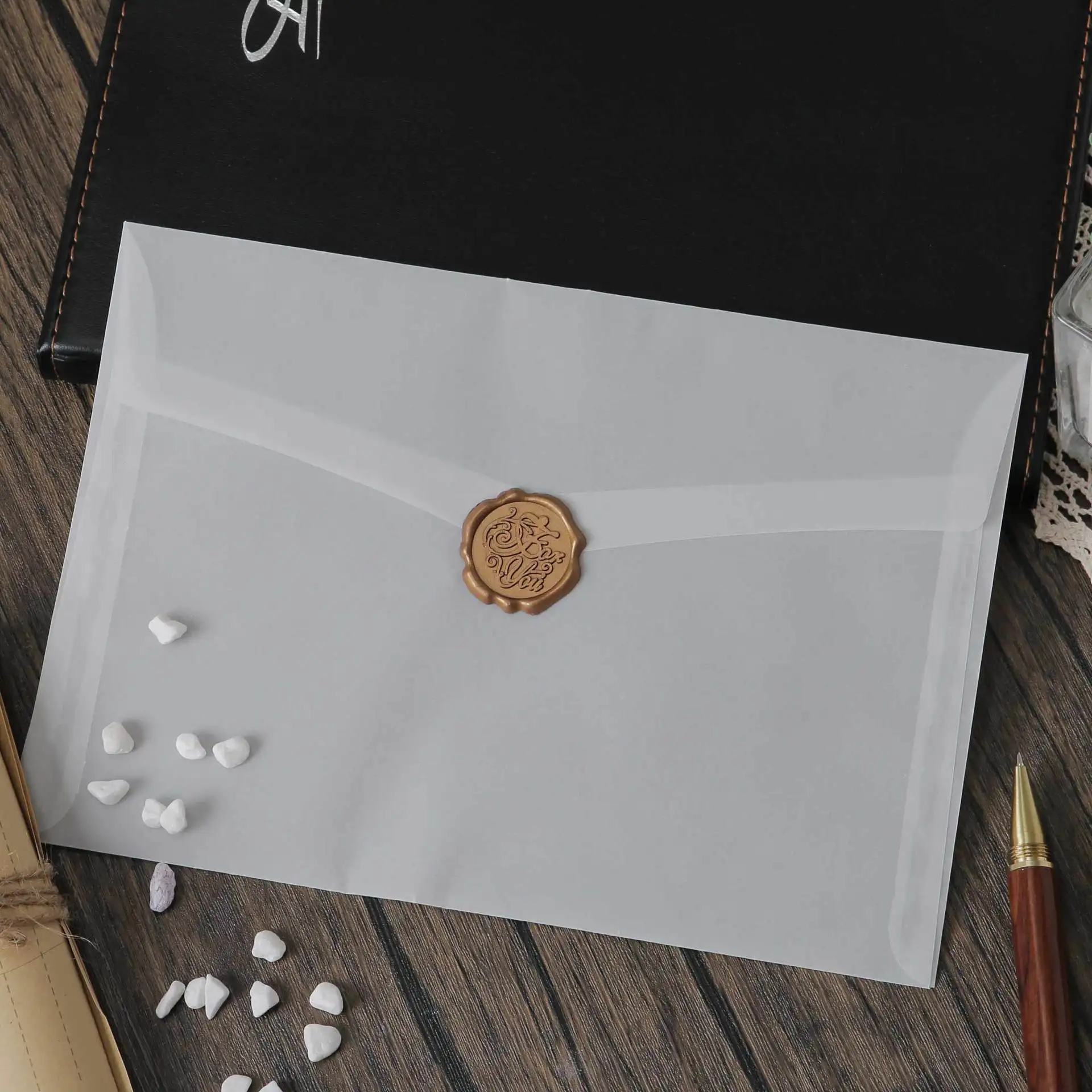 Wholesale Custom Gold Stamping Logo Wedding Invitation Letter Tracing Glassine Paper Gift Envelope Transparent Envelope