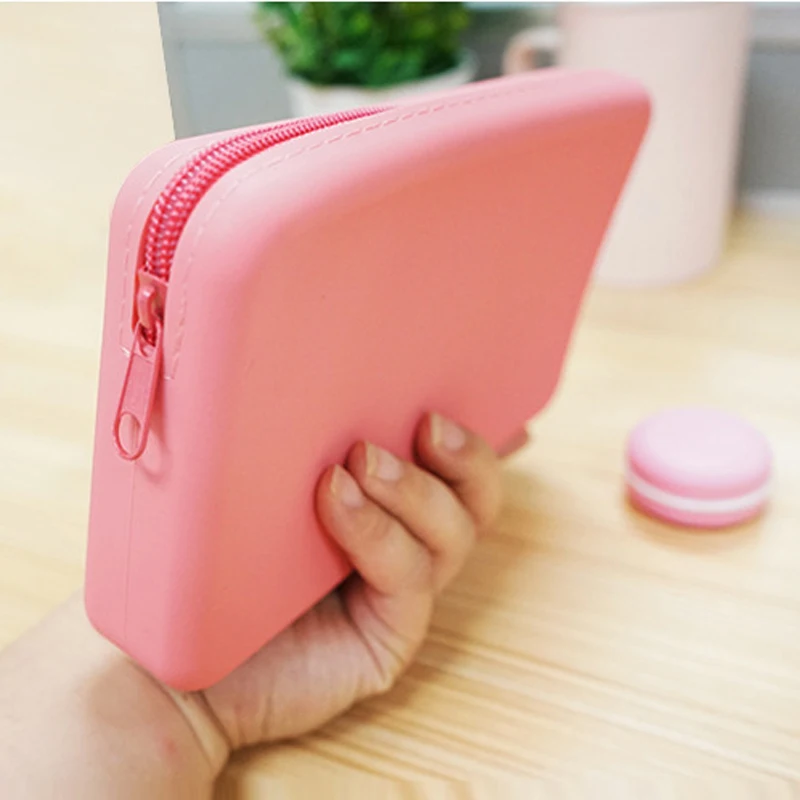 Small Cosmetic Makeup Bag Silicone Bag for Women Silicone Make up Bag with Zipper Travel Cosmetic Organizer for Women and Girls