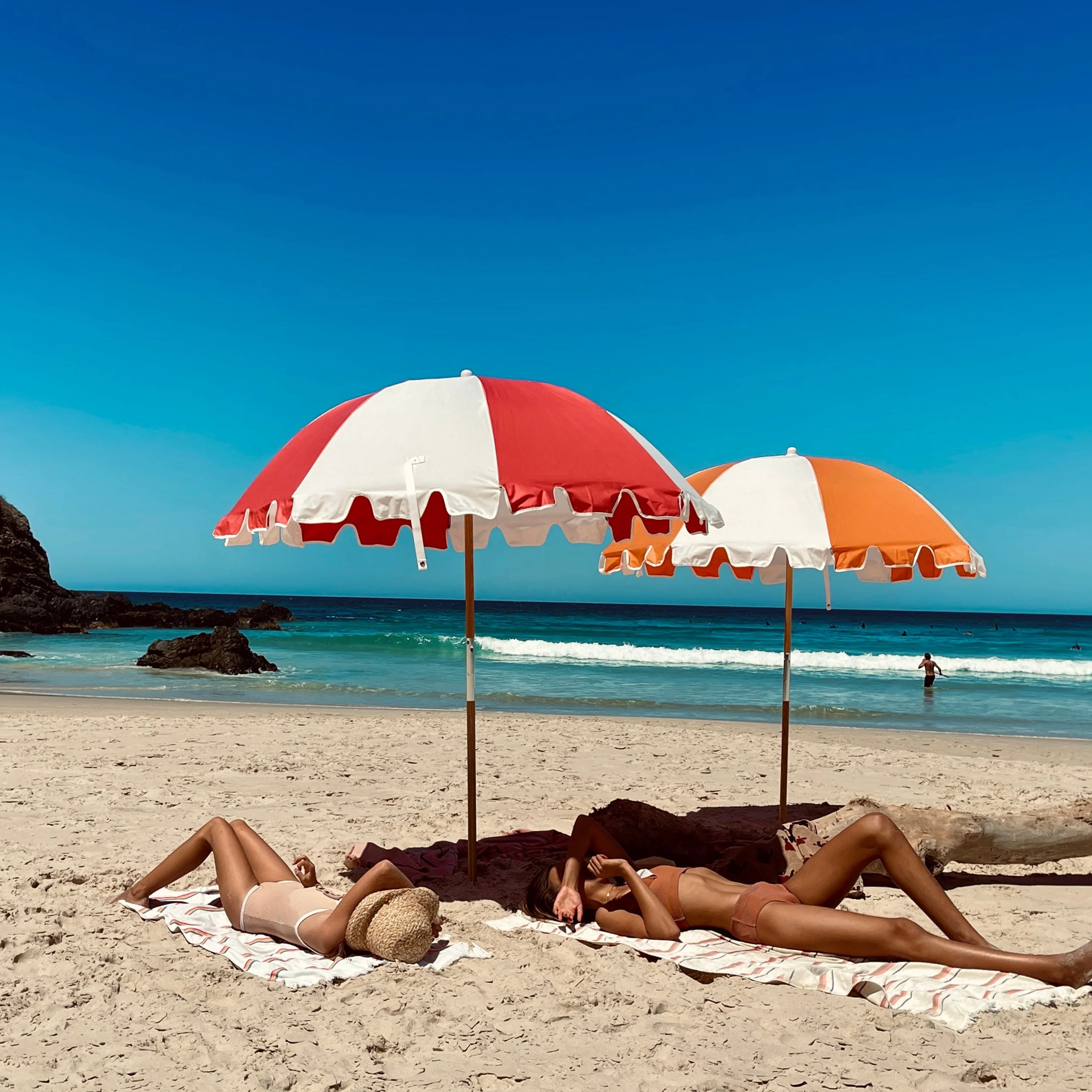 2023 New Factory Portable 7Ft Boho Canvas Canopy Wooden Pole Beach Fringe Umbrella Sun Parasols With Sand Anchor Cotton Tassels