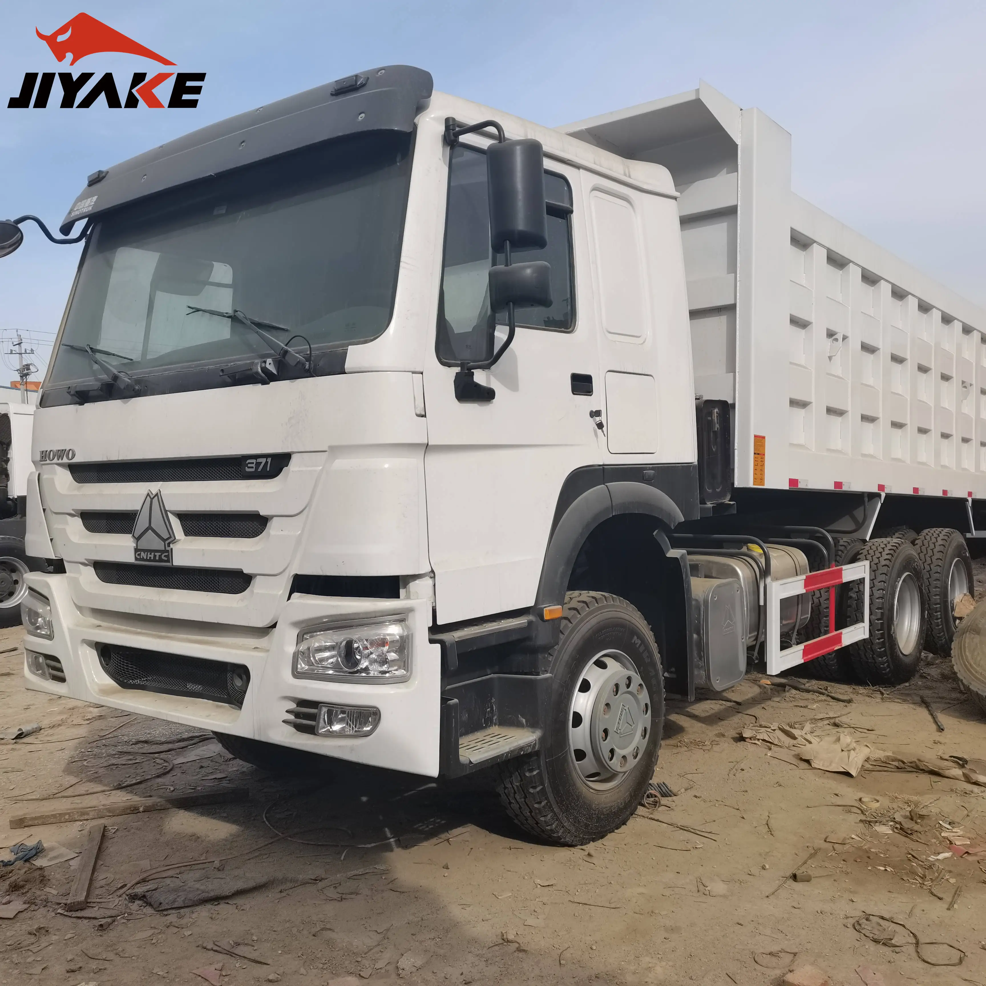 Hot Sales Used Sinotruck HOWO 10 Wheels 371HP 420HP 6X4 40ton Tipper Dump Truck Motor Moving Truck 12 Wheels Cargo Truck