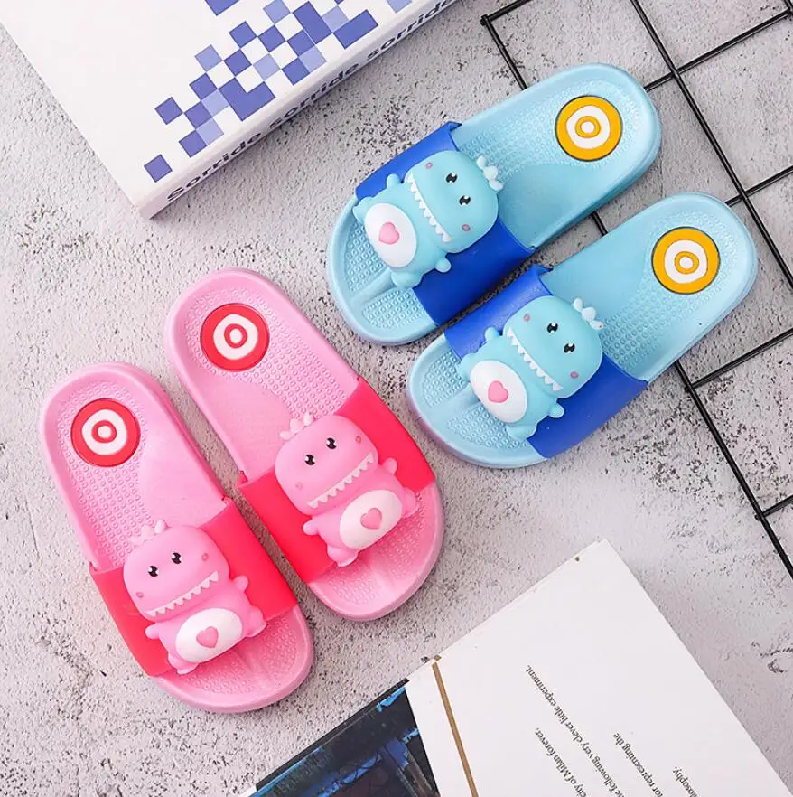 Летние красивые детские тапочки с динозавром из мультфильма; Нескользящие тапочки из ПВХ и пластика для ванной; Детские сандалии для мальчиков и девочек; Тапочки по индивидуальному заказу