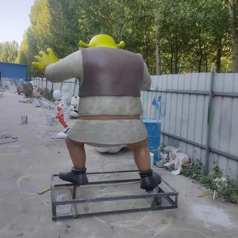 Скульптура из стекловолокна