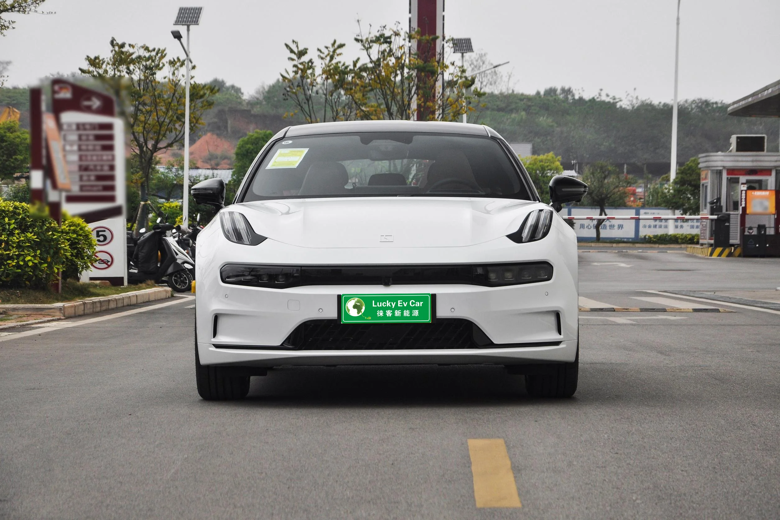2024  In stock  Zeekr 001 ME  100KWH  new energy vehicles Electronic Cars Version 5 Seats  Cheap price