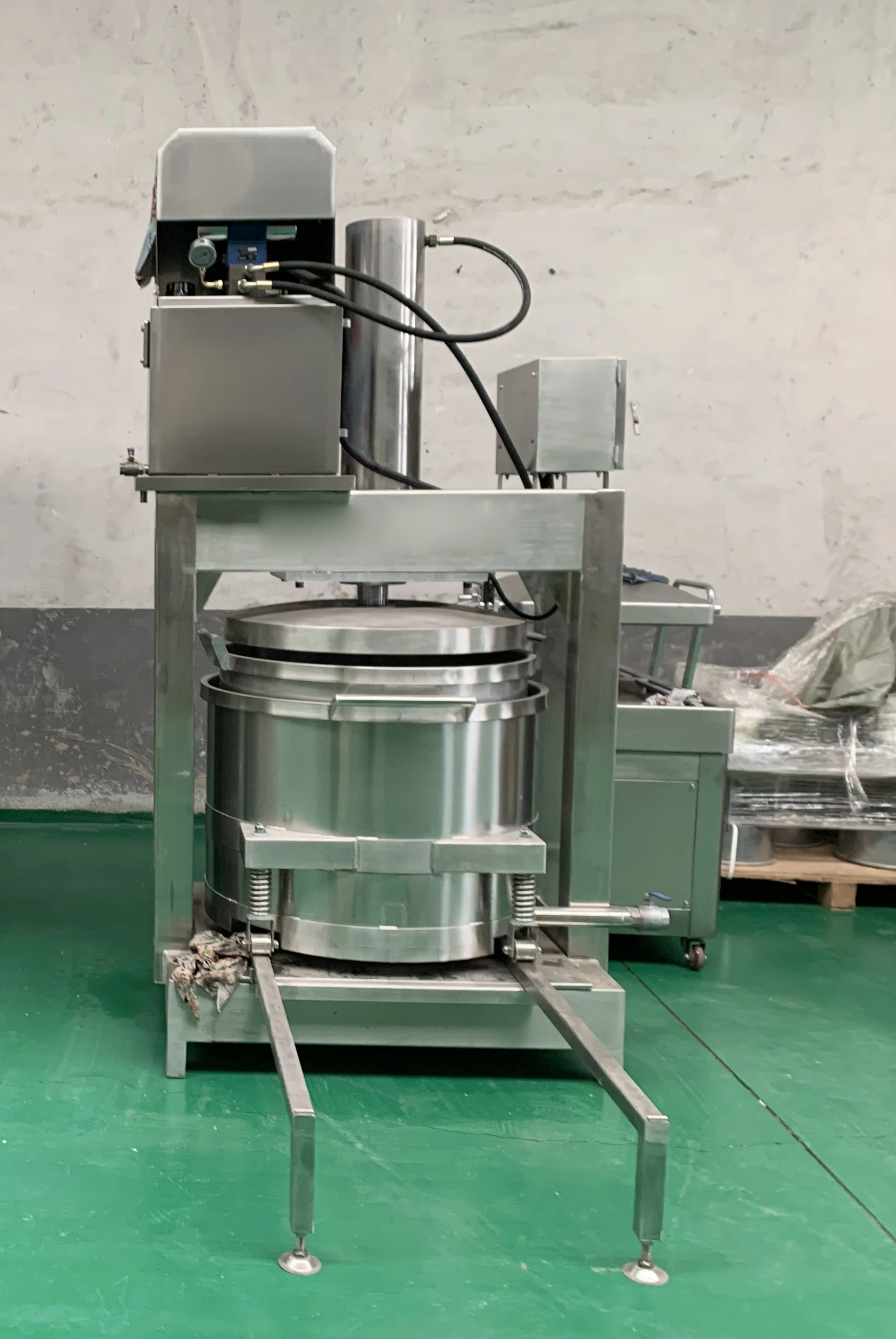 Vertical Hydraulic Industrial Cold Press Juicer Vegetable Juice Extracting Machine Grape Wine Hydraulic Press Machine