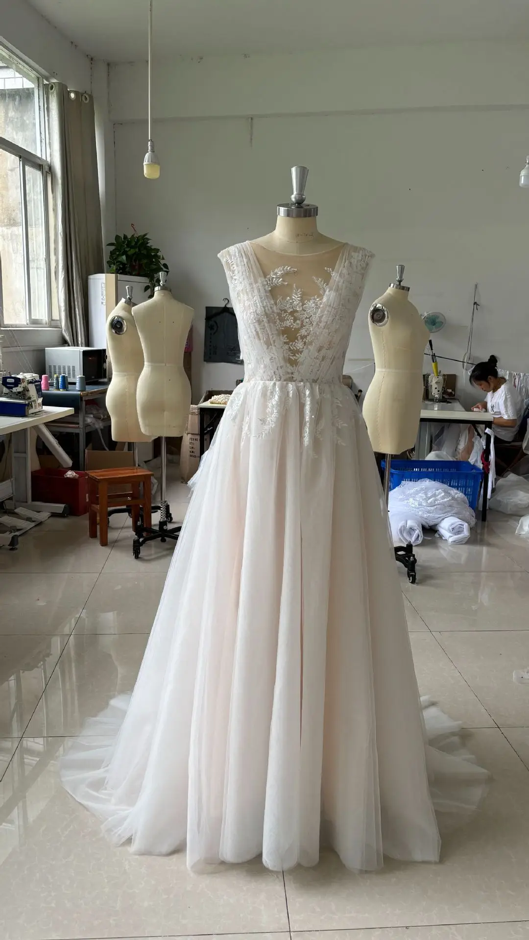 Cheap Plus Size Elegant Sleeveless Small Trailing Simple Bridal Gown Women's Wedding Dress