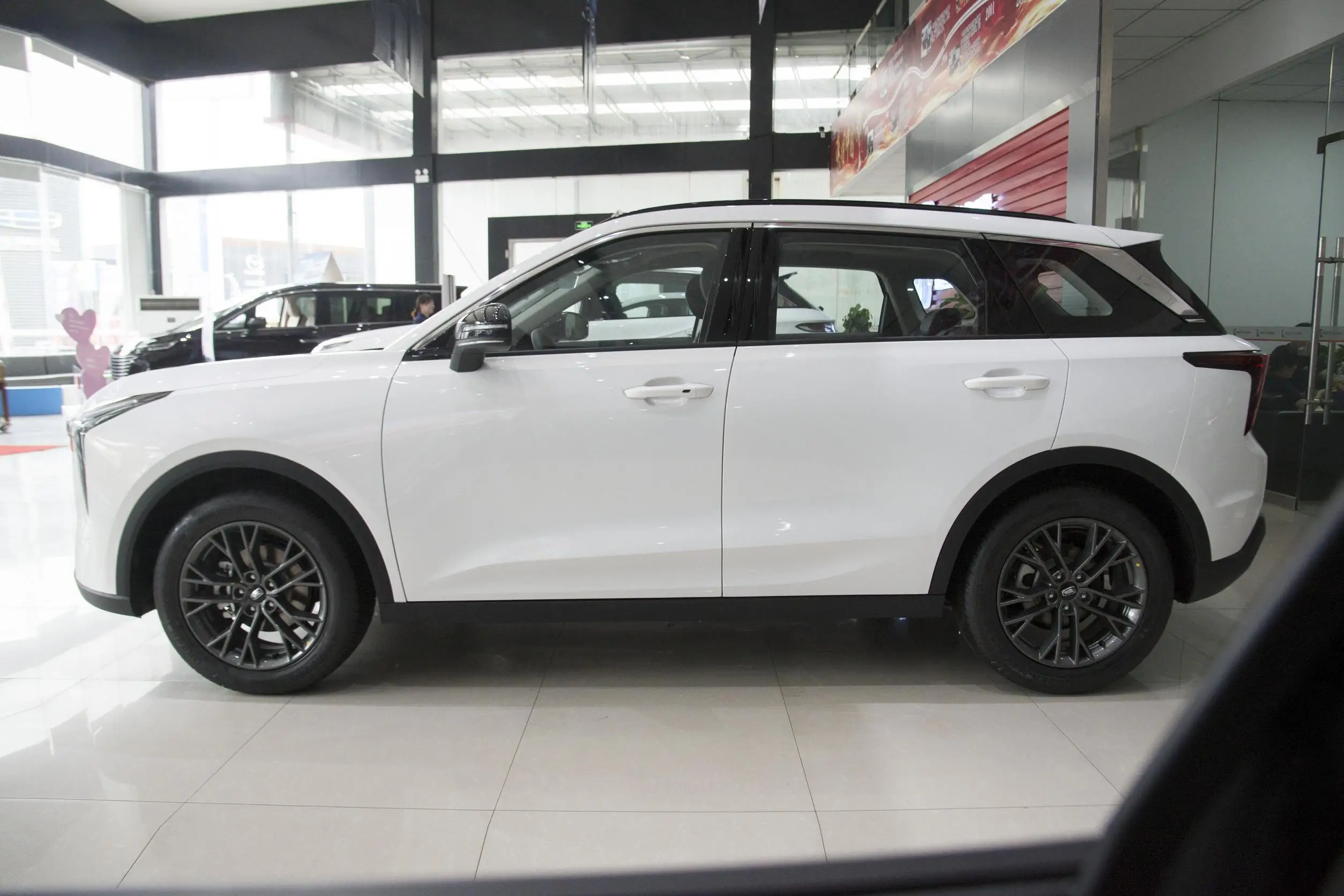 2023 New Arrive Bestune t77 1.5T FAW 5 Seats gasoline Sports Car 280TID Bestune SUV Cheap Chinese Car For Sale