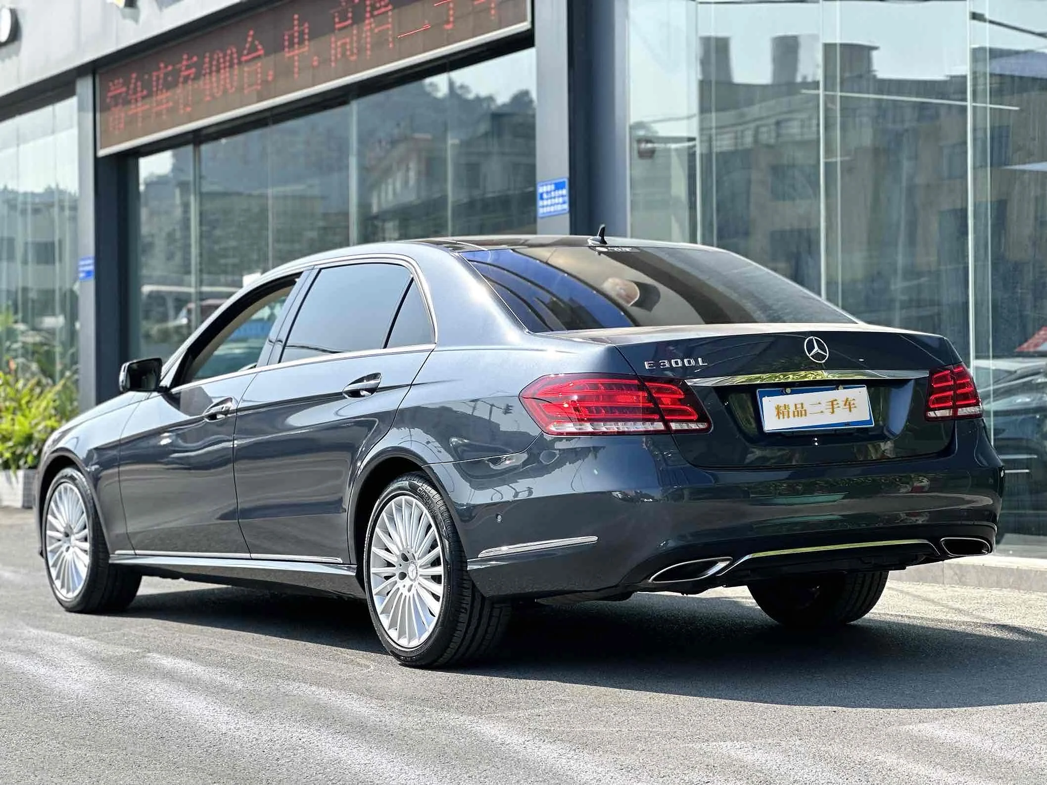 Роскошные автомобили 2014 MERCEDES BENZ E300L 3.0L V6 7AT коробка передач автоматические подержанные для семьи на работу босса