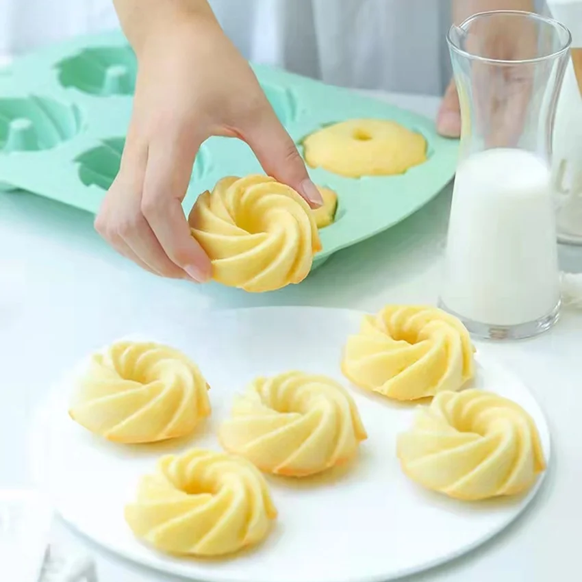 6 Cavity Silicone Cake Mold DIY 3D Shaped Silicone Fudge Ring Cake Mold Baking Tool