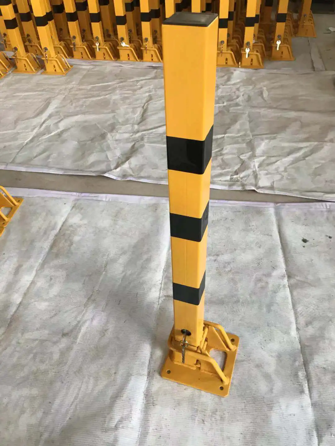 
150x600MM Car Parking Space Lock Folding Parking Barrier Bollard with Straight Post 