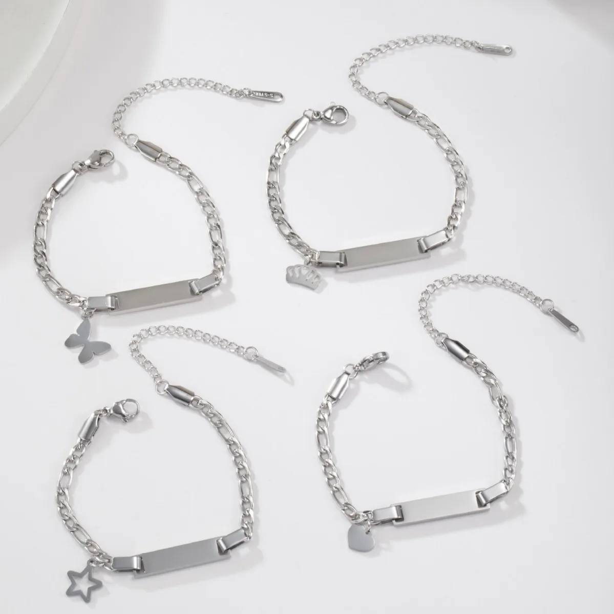 Custom Name Bracelet 18k Gold Plated Stainless Steel Baby Bracelet Butterfly Heart Crown Charm Personalized Jewelry for Gift