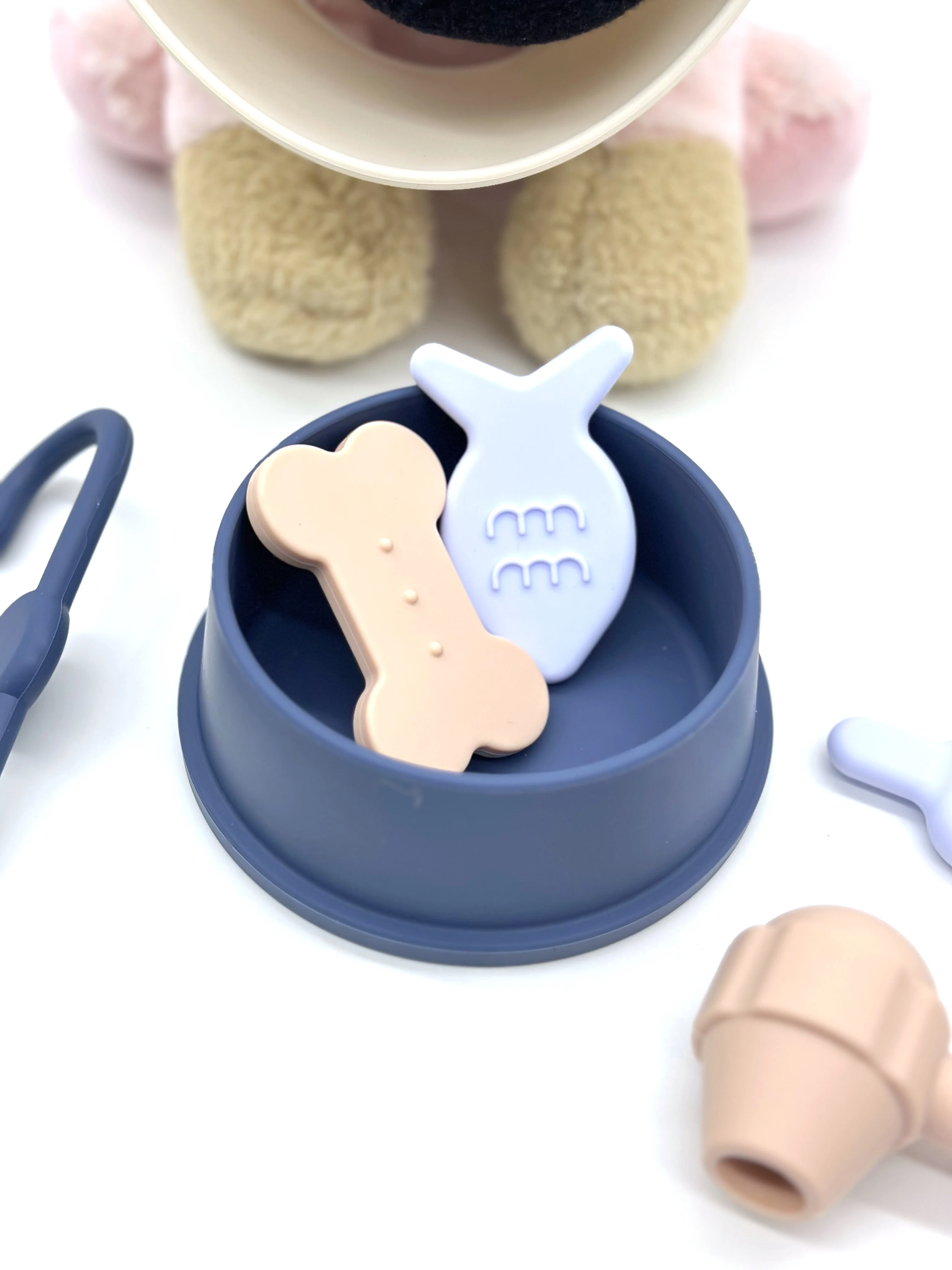 Educational Silicone Pretend Play Pet Care Play Set Silicone Veterinary Play set,Doctor kit for Toddlers 3-5