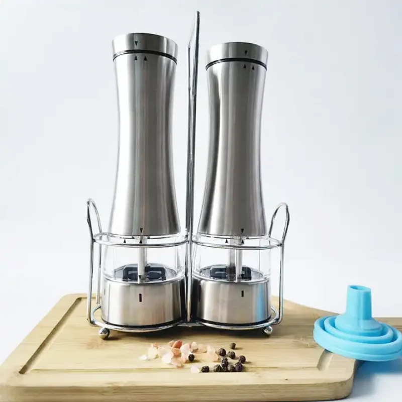 Battery Charged Automatic Pepper Mill with Stainless Steel Shell Simple-to-use Salt Grinder Laser Engraved Logo