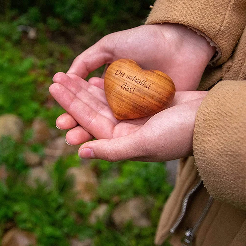 Custom Logo Wholesale Unique Valentine Gift Decoration Wooden Heart Shaped Crafts