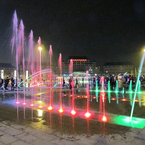 Outdoor Laminar Jet Music Water Fountains Jumping Cutting Fountain Jet