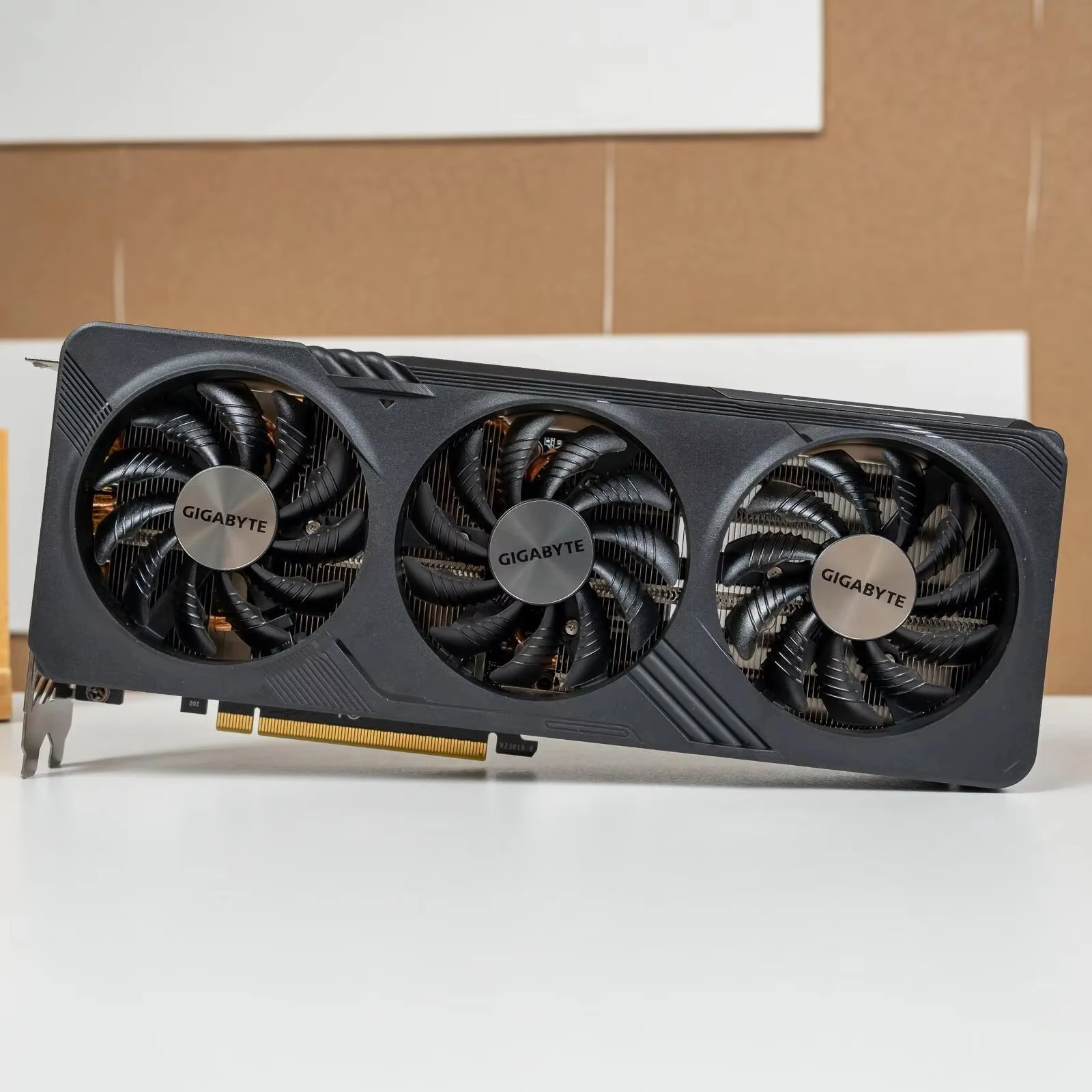 GeForce RTX 4060 Ti OC Edition игровая видеокарта (PCIe 4,0, 8GB GDDR6, DLSS 3, HDMI 2.1a, DisplayPort 1.4a)