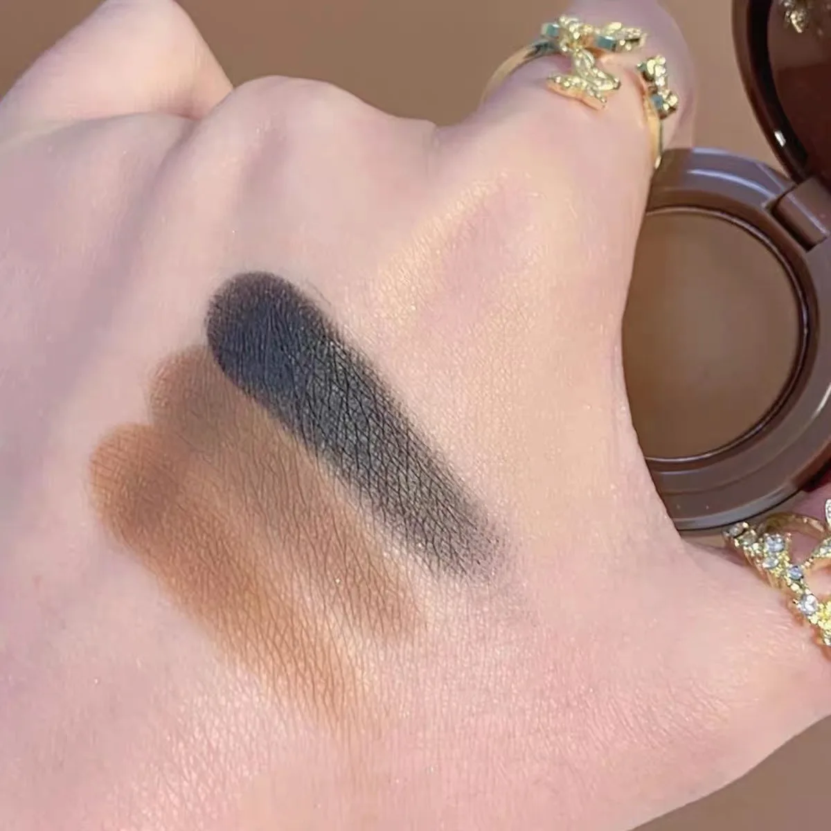 korean makeup products glitter eyeshadow 3 layer bring pink make up pretty woman eyeshadow palette vegan and cruelty free