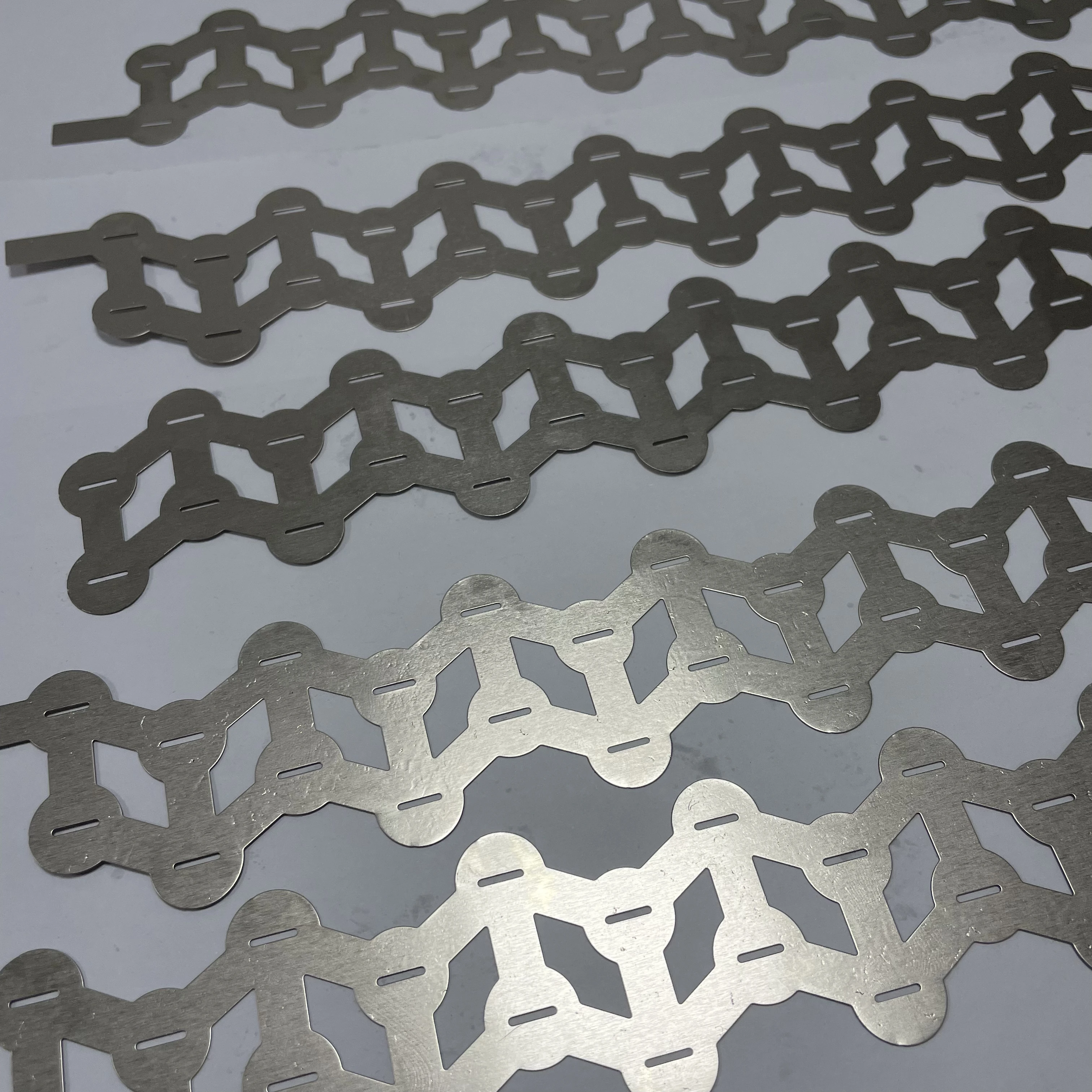 Custom Metal Nickel Plated Steel Tab W Shape Zigzag 18650 Pure Nickel 200 Strip 2p For Battery