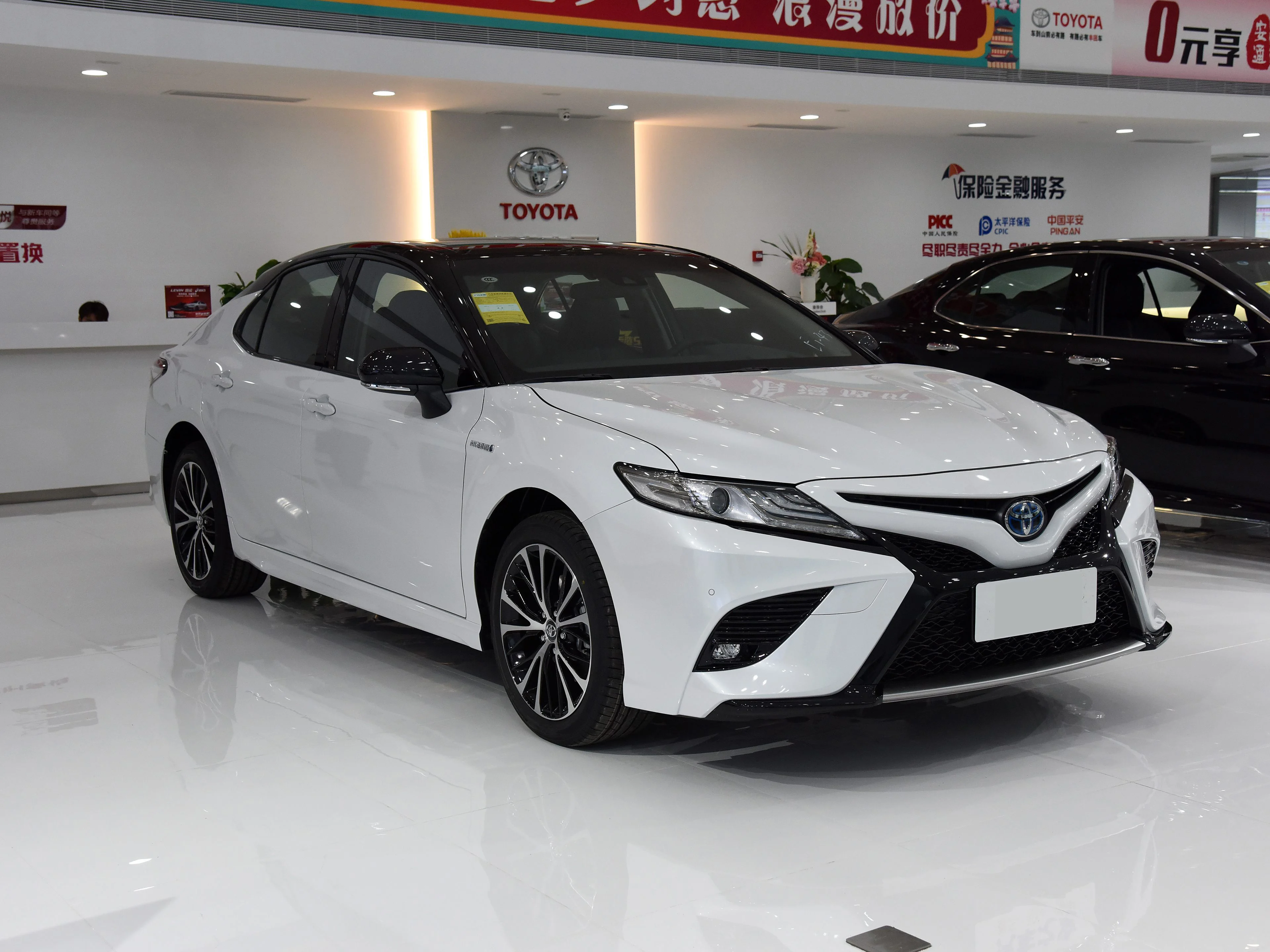 Подержанные автомобили toyota camry дешевые подержанные 2018 2019 2020