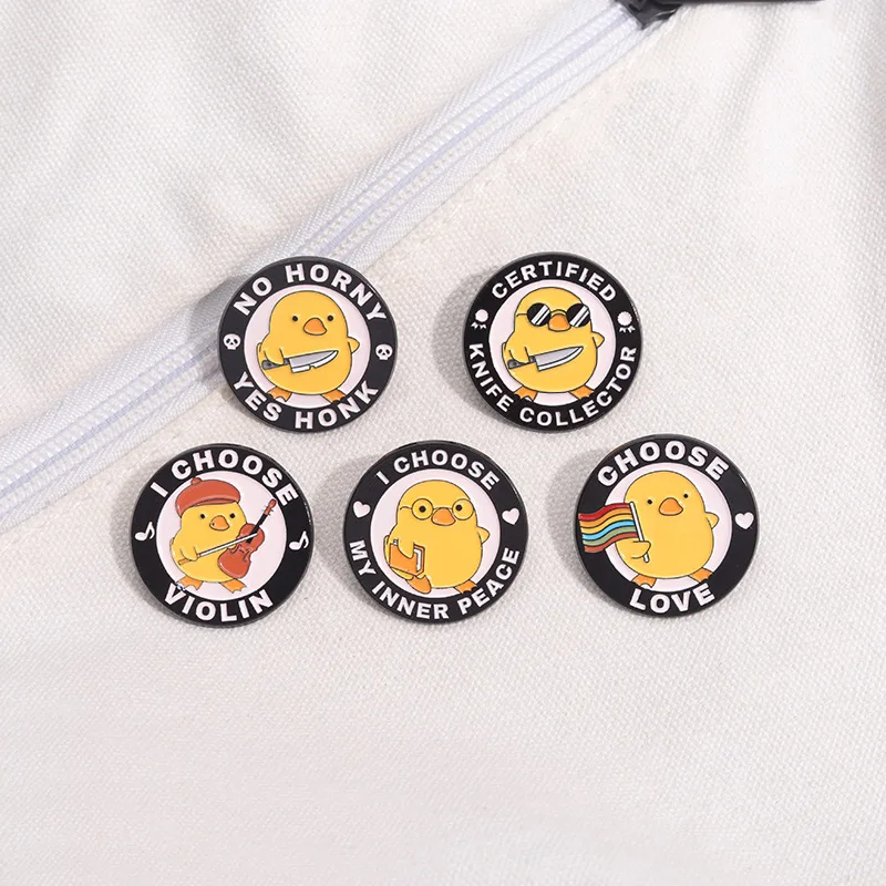 Stock Round Little Yellow Duck Cute violin Badge Cartoon letter Soft Enamel lapel Pin