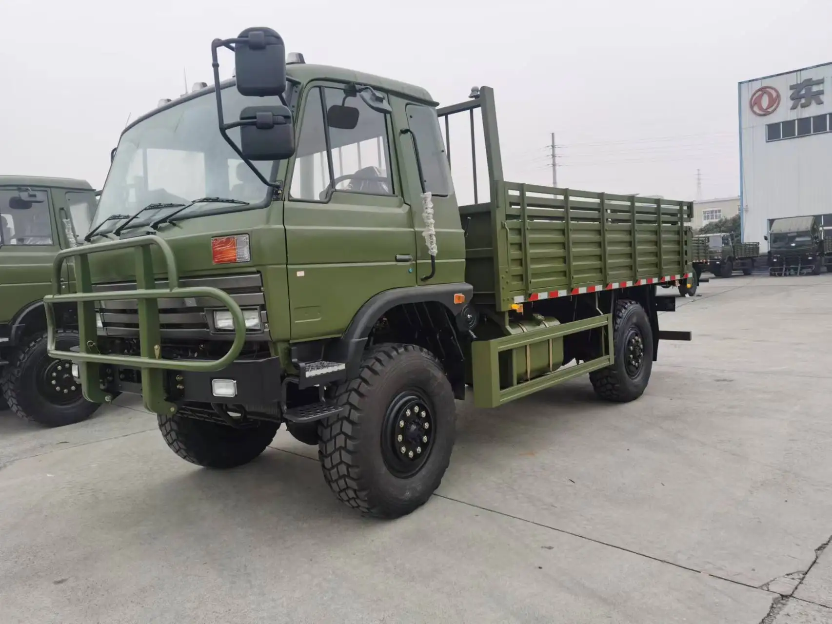 Камера ограждения 6x6 грузовик 4x4 евро 3 6 тонн транспортный автомобиль 6x внедорожный 3545*2294*550 6500*2470*2825 4 - л