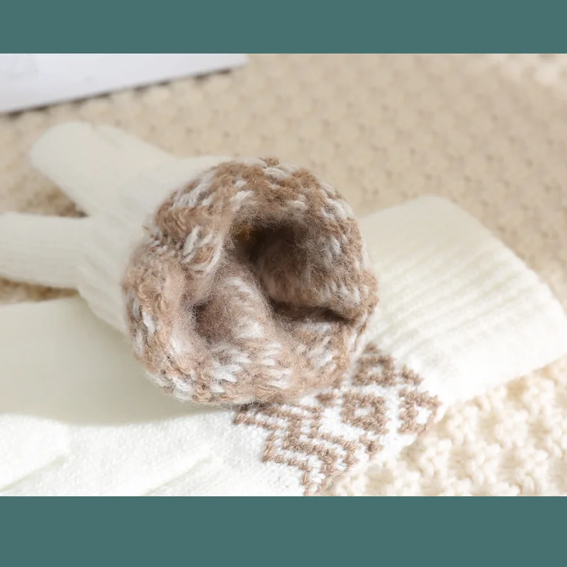 Winter Magic Gloves Touch Screen Women Men Warm Stretch Knitted Wool Mittens Decorative Pattern Acrylic Gloves