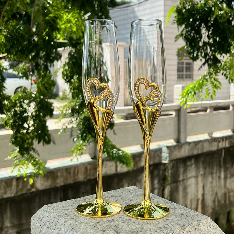 Gold Crystal Glass Diamond Encrusted Goblet Stylish Creative Bling Cup Couple Set Metal Champagne Glasses Wedding Zinc Alloy