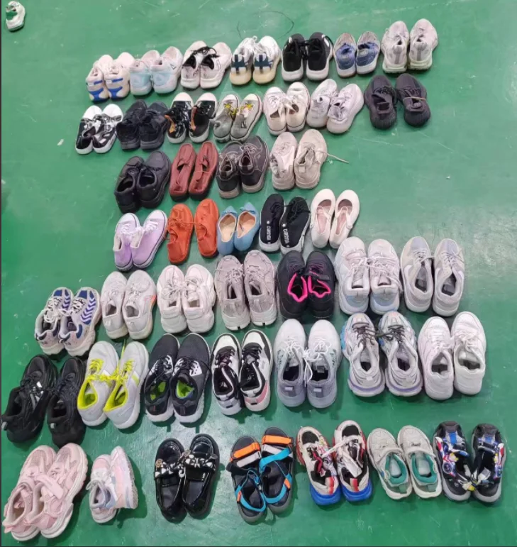 mixed cheap used women shoes in bale