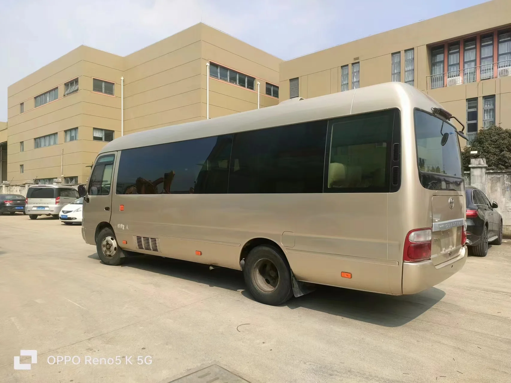 good price used toyot a city school bus 25 28 30 seats diesel bus available in China