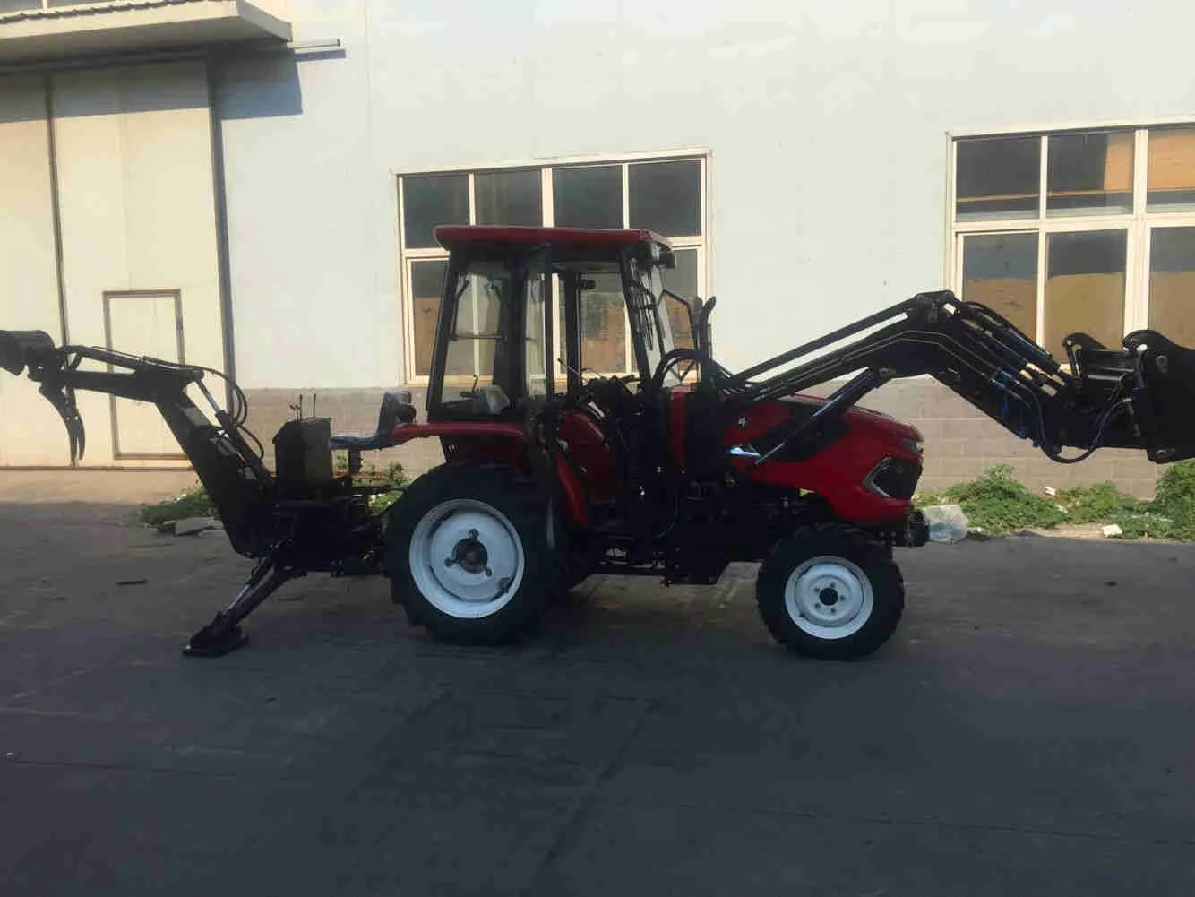 Big discount! farm tractor implements and attachments mini 25hp 30hp 4x4 tractor with front loading and back hoe digger for sale
