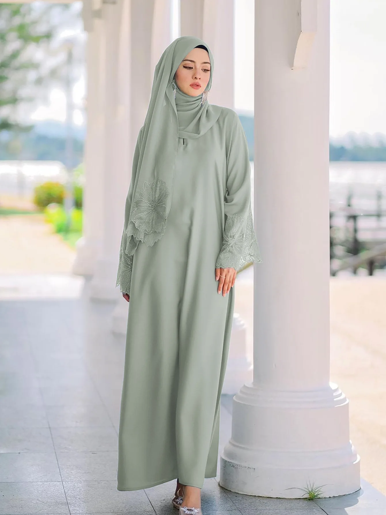 Muslim Woman Abaya Robe Burqa Embroidery Elegant Modest Dress Arab Dubai Turkish Islamic Women Clothing Abayas With Hijab
