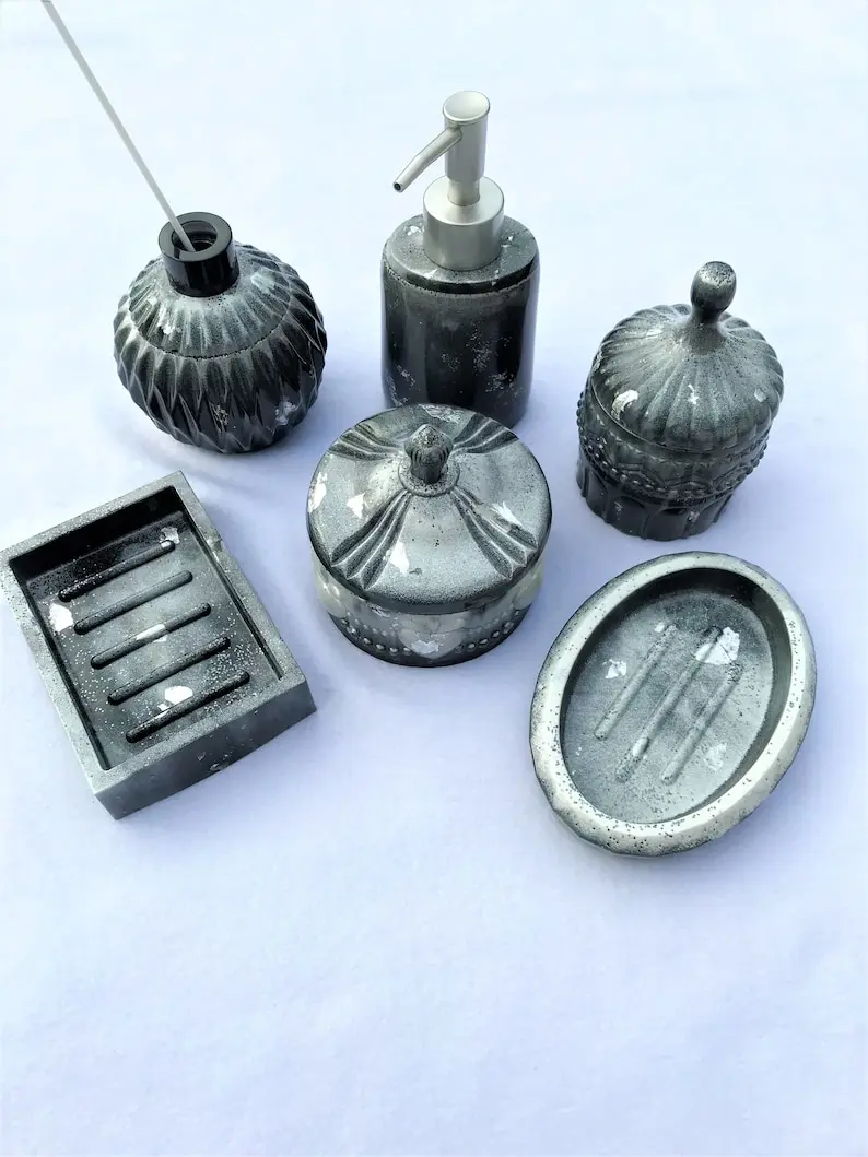 Bathroom accessories Nordic Ink Black Resin Home decoration Essential  Polyresin Bathroom Accessories set