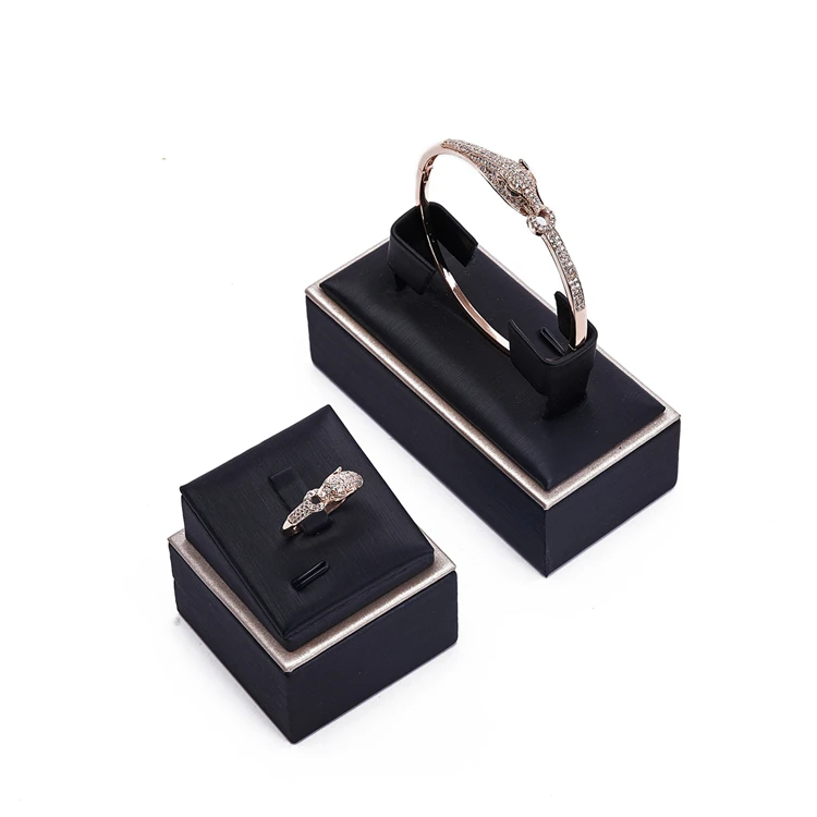 2021 New Simple Beautiful  Graceful  Wedding Gold Color Jewelry Set For women Jewelry Set High Quality Fashion  Bangle and Ring