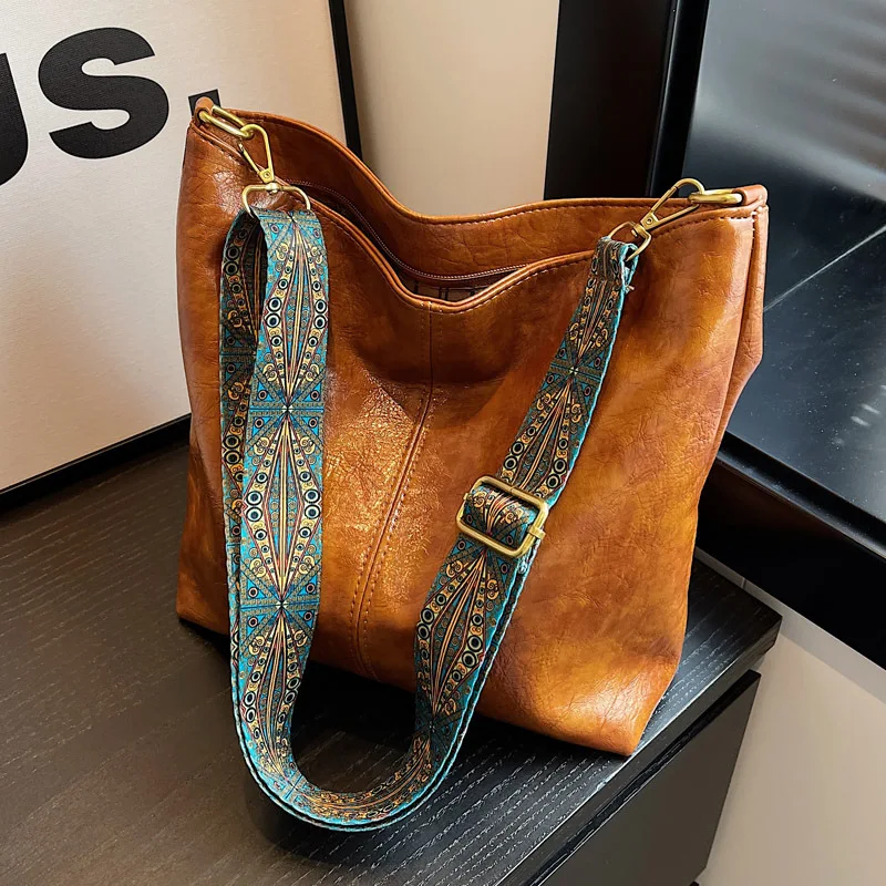 2024 Summer New Arrival Green Premium High Capacity Travel Handbag Fashion Simple Lady Western Purse Handbag for Women