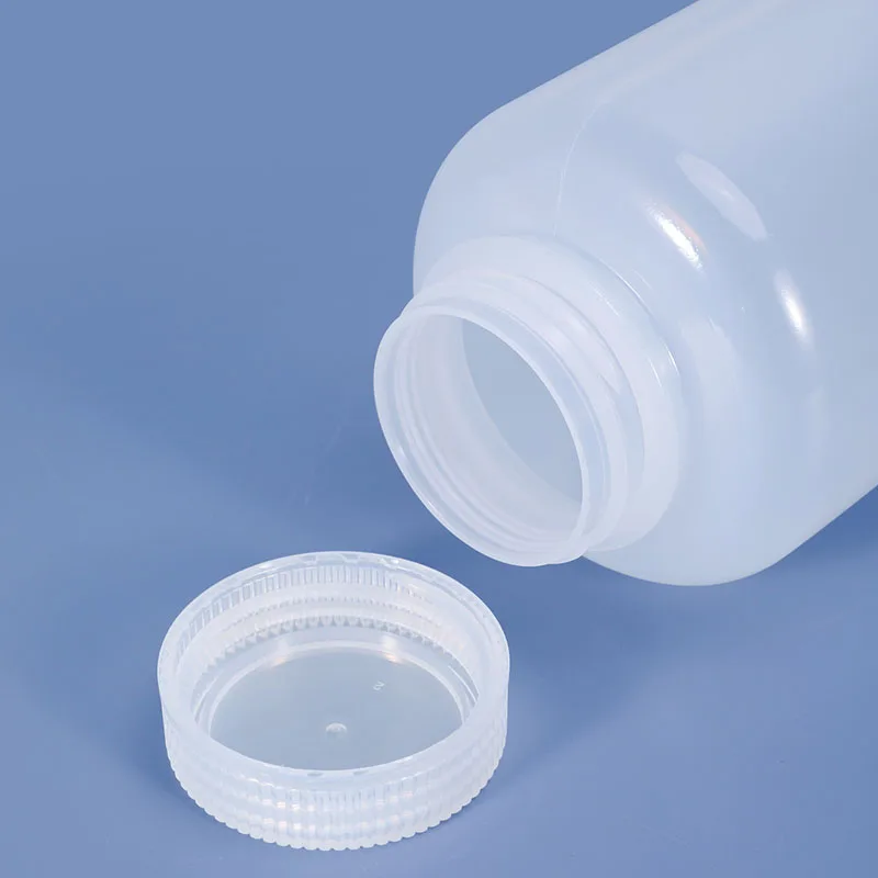 Wholesale Empty plastic reagent bottle Round Light proof chemical bottle Liquid Medicine bottles with plastic cover