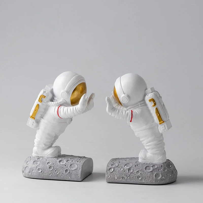 Simple creative home decoration astronaut character bookend bookcase office decoration ornaments