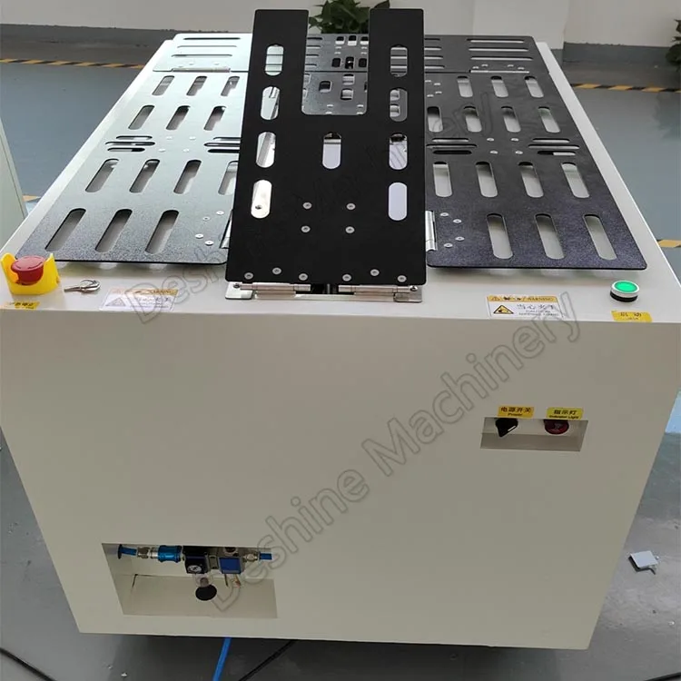 Towel towel folding machine underpants/skirts/sportswear/coats Semi-auto folding machine